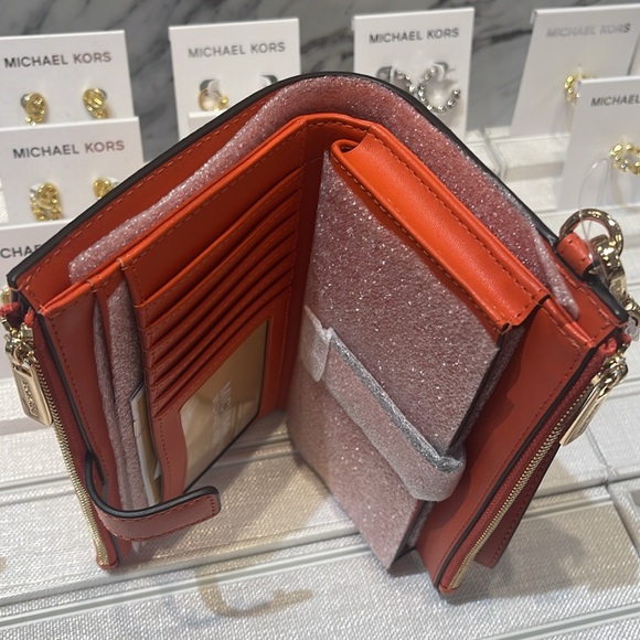 Michael Kors Jet Set Lg Ombré Signature Logo Double Zip Wallet Wristlet
RED - Picture 11 of 16